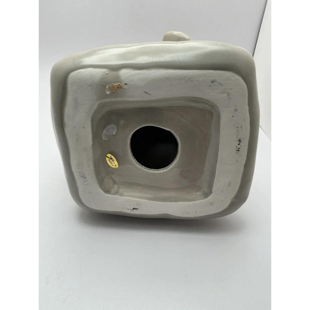 Ceramic British Bulldog with Crown Sitting On A Cushion, Glossy,‎ Light Gray